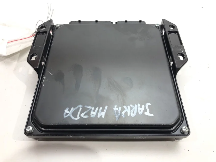 Riadiaca jednotka motora Mazda 3 (BK) 2003 - 2009 RF8B18881C – fotka 2