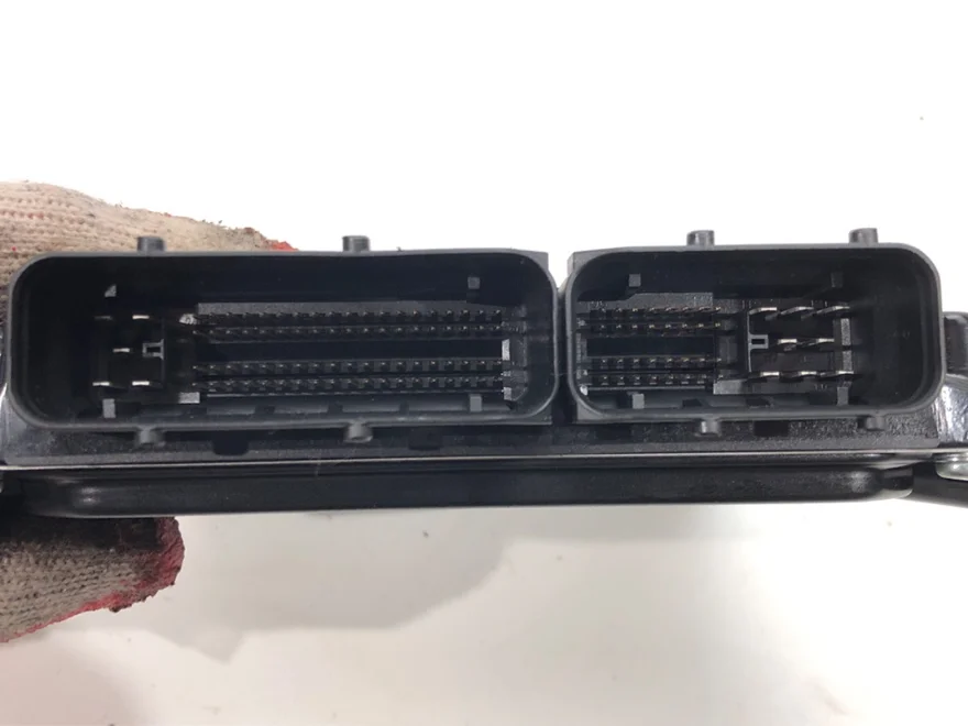 Riadiaca jednotka motora Mazda 3 (BK) 2003 - 2009 RF8B18881C – fotka 3