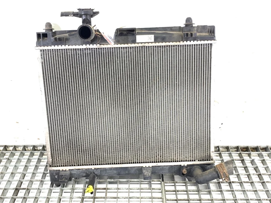 Chladič vody Toyota Yaris (_P13_) 2010 - 2022 MF422174-6373 – fotka 2