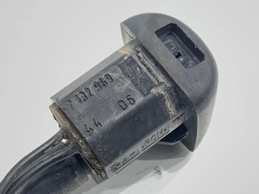 Trysky ostřikovačů BMW 5 Touring (E61) 2004 - 2010 7132969 – fotka 2