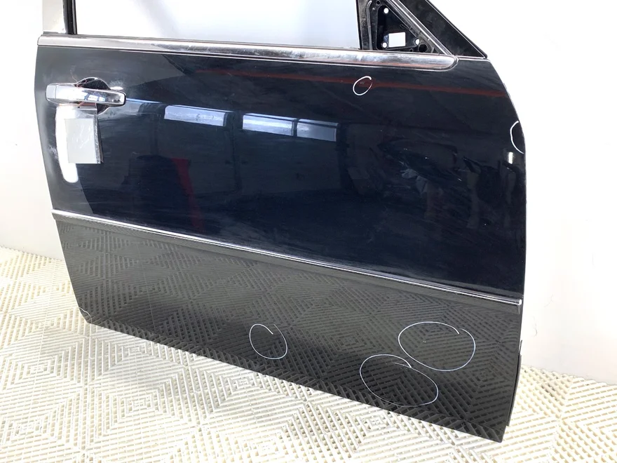 Dvere pravé predné Chrysler 300C (LX, LE) 2004 - 2022 – fotka 2