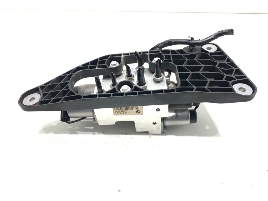 Čerpadlo kompresor podvozku BMW X6 (E71, E72) 2007 - 2014 6782737 – fotka 4