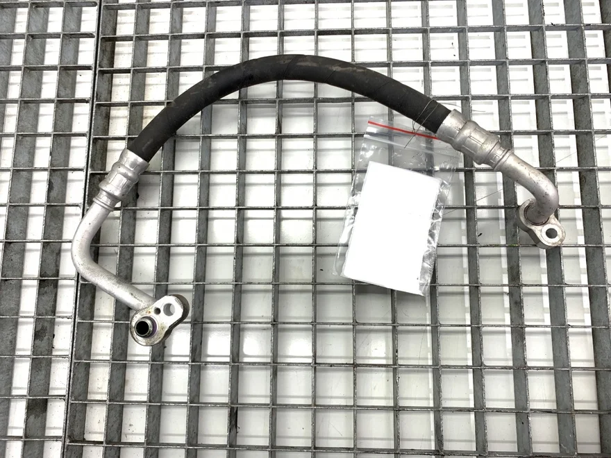 Hadica klimatizácie Seat Ibiza IV St (6J8, 6P8) 2010 - 2016 6R0820721E