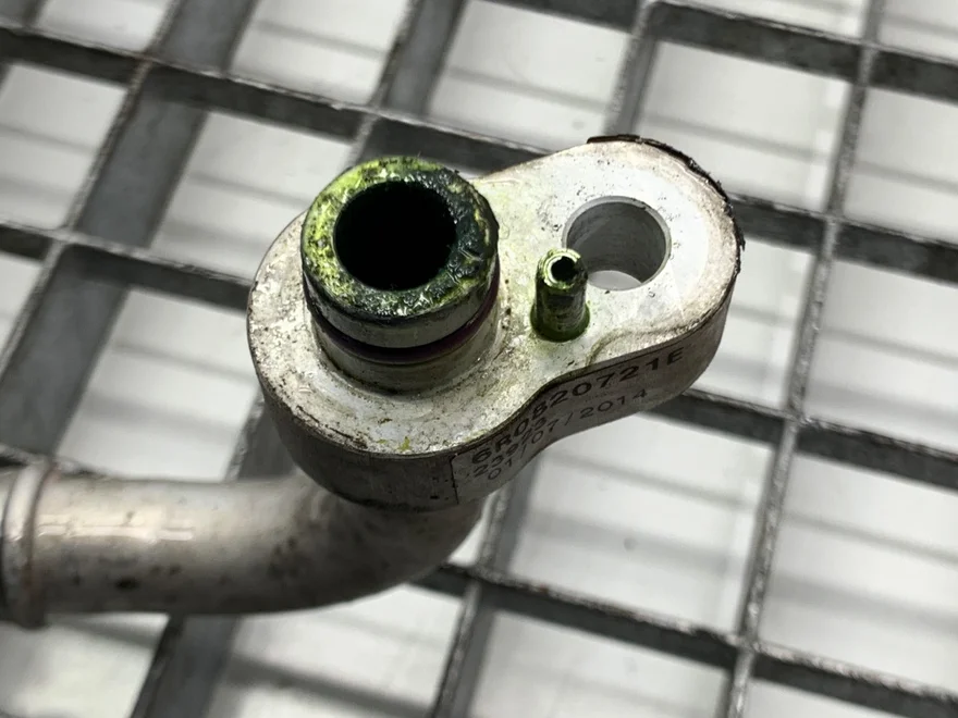 Hadica klimatizácie Seat Ibiza IV St (6J8, 6P8) 2010 - 2016 6R0820721E – fotka 3