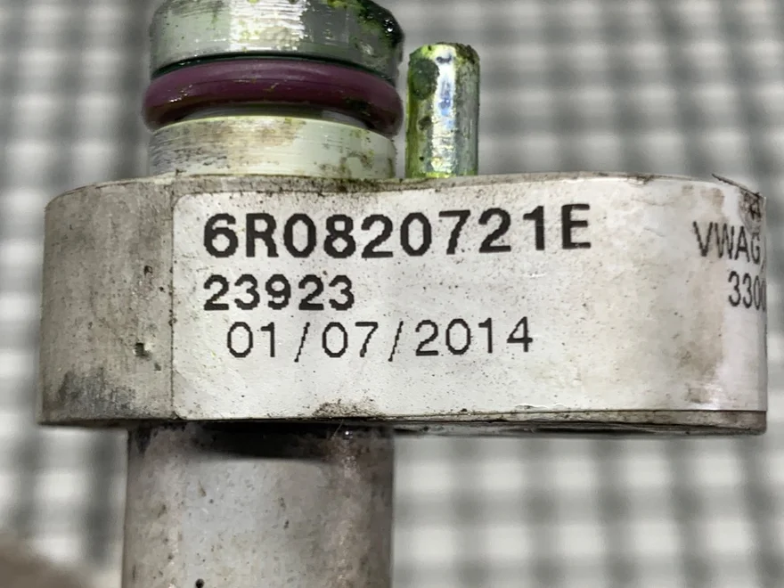 Hadica klimatizácie Seat Ibiza IV St (6J8, 6P8) 2010 - 2016 6R0820721E – fotka 4
