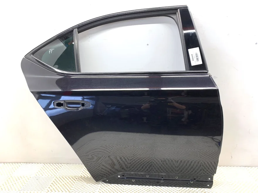 DVERE PRAVÉ ZADNÉ LF9R SKODA SUPERB III (3V3) 2015 - 2022 – fotka 1