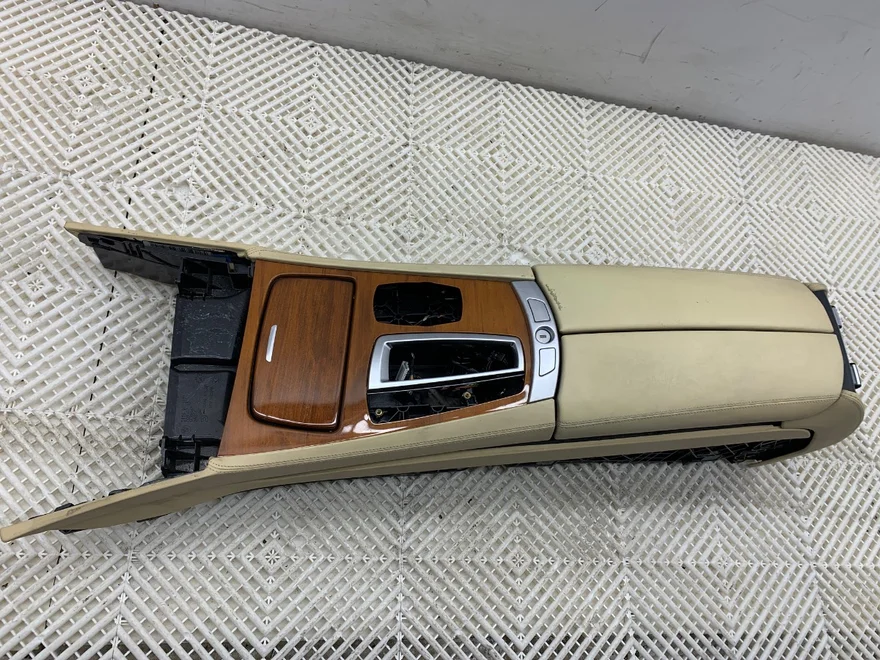 Tunel stredový s lakťovou opierkou BMW 7 (F01, F02, F03, F04) 2008 - 2015 9112677 – fotka 2