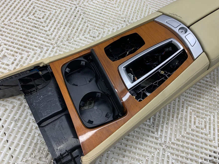 Tunel stredový s lakťovou opierkou BMW 7 (F01, F02, F03, F04) 2008 - 2015 9112677 – fotka 3